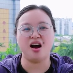 张莉